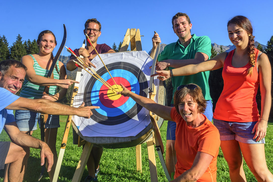Bogenschießen bei dem Erlebnistag am Nürburgring